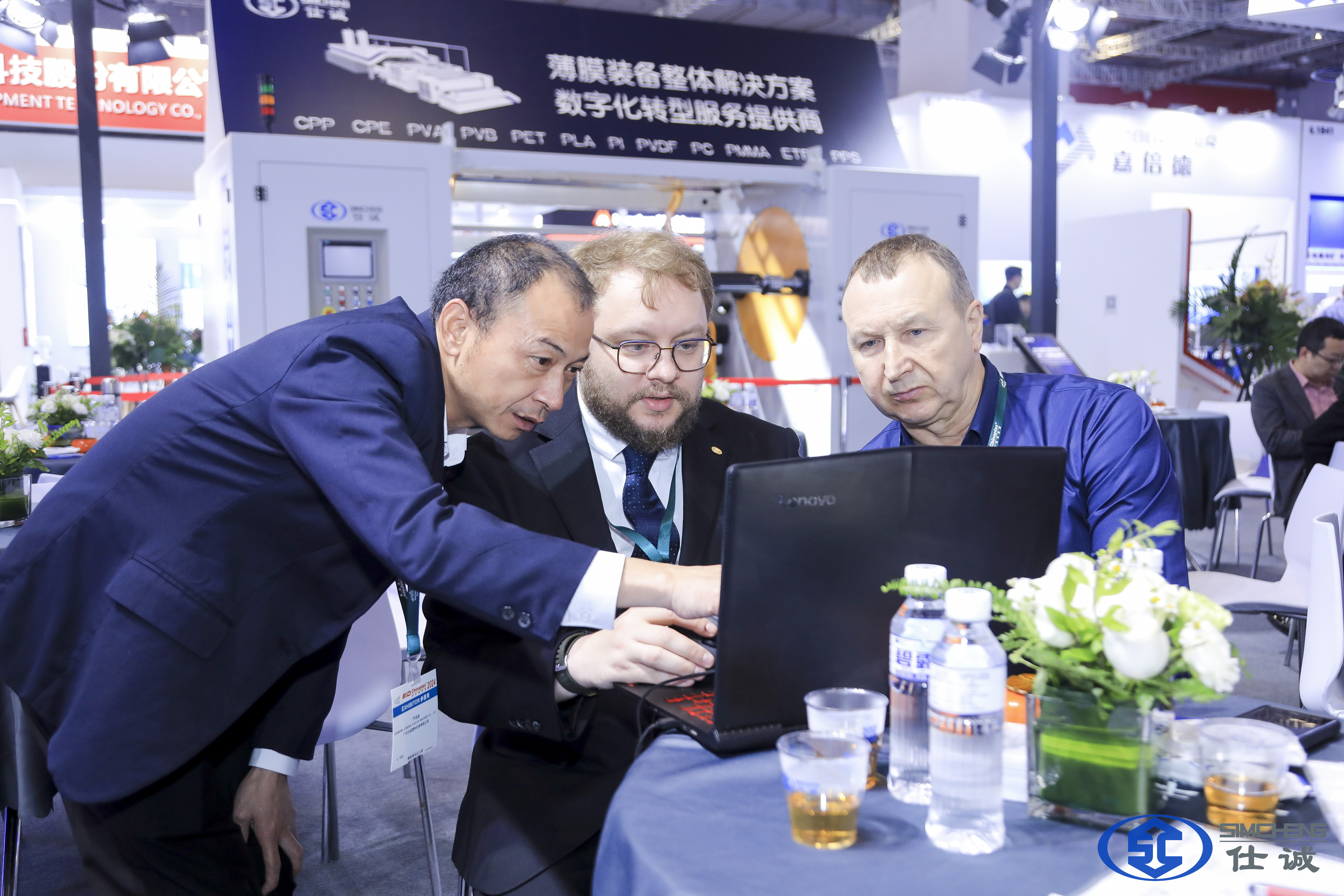 10647811.jpg 10647811.jpg